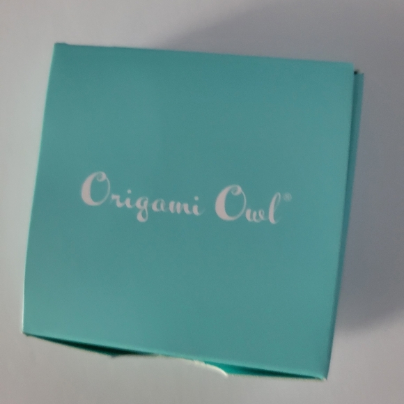 Origami owl  New Gold Birthstone Bar necklace. - Picture 7 of 8